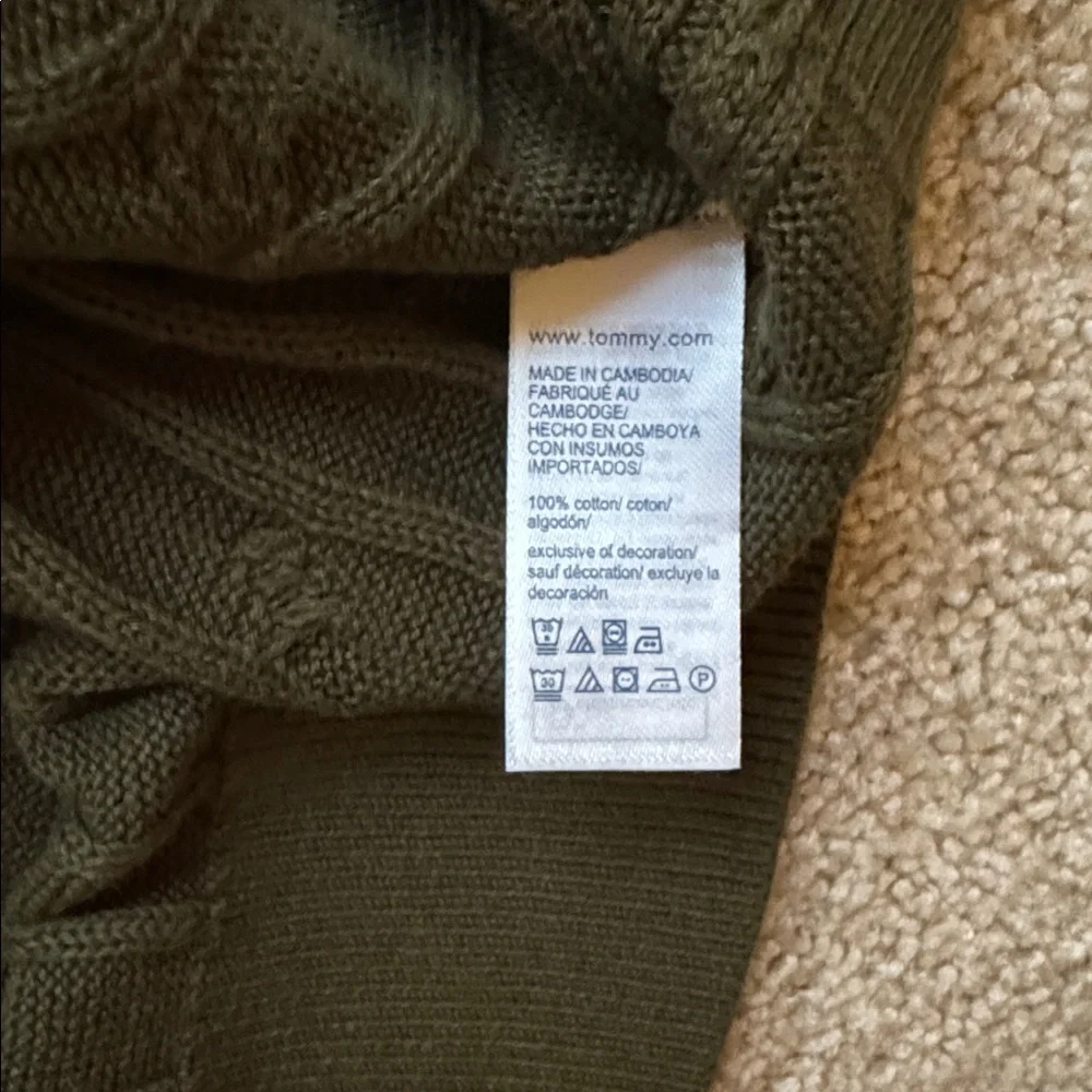 NWOT Tommy Hilfiger olive cable knit sweater, size XL